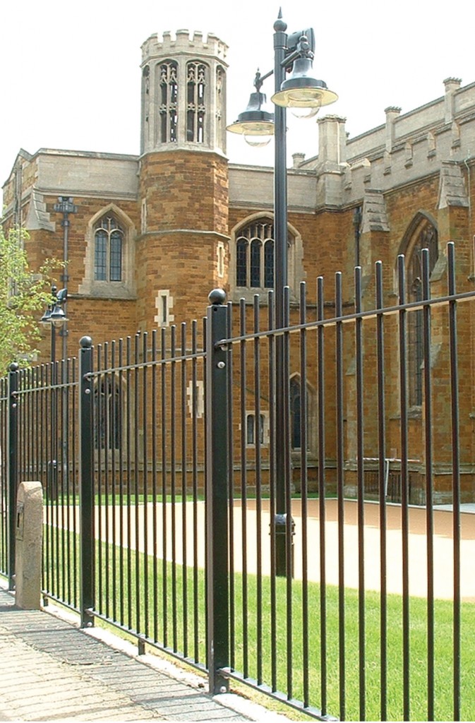 steel palisade fencing